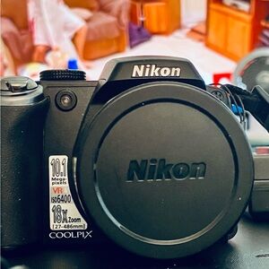 Nikon COOLPIX P80 10.1 MP Clean, Tested Working Bundle LOOK Excellent Condition